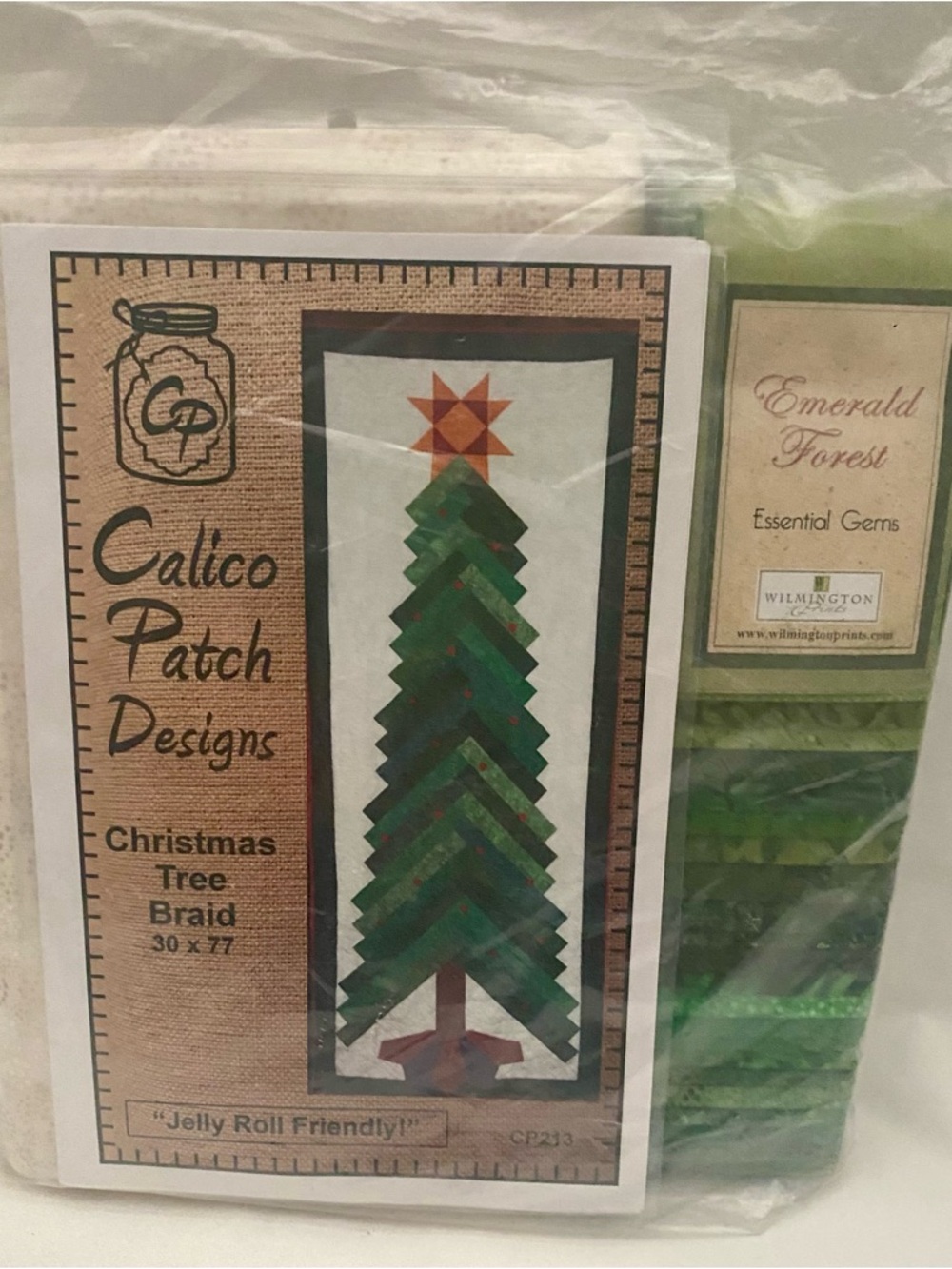 Christmas Tree Braid Quilt Kit - Green - Picture 4 of 15